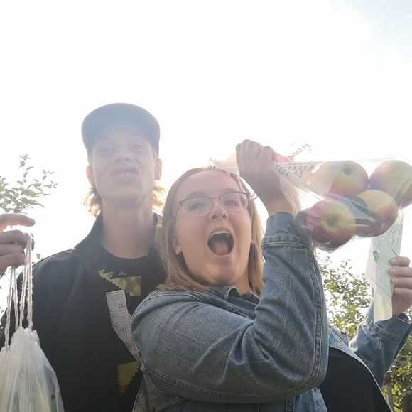 Meet your Posher, Summer - Picture 1 of 1